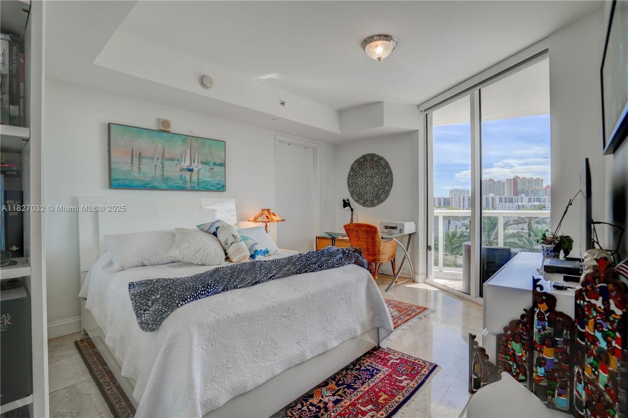 17201 Collins Ave, Unit 509, Sunny Isles Beach, FL 33160 Photo