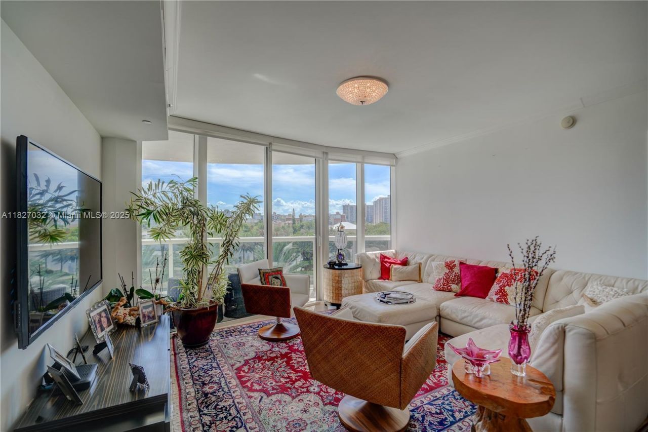 17201 Collins Ave, Unit 509, Sunny Isles Beach, FL 33160 Photo