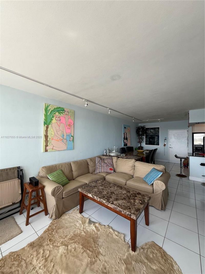 7441 Wayne Ave, Unit 10E, Miami Beach, FL 33141 Photo