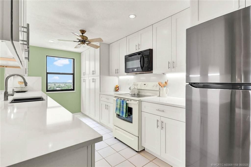 10044 S Ocean Drive, Unit 1107, Jensen Beach, FL 34957 Photo