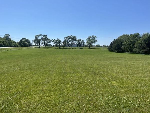 10850 W Laraway Road, Frankfort, IL 60423