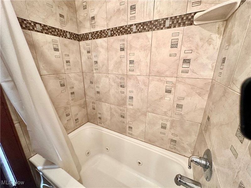 8026 Elm Street, Garrettsville, OH 44231 Photo 24