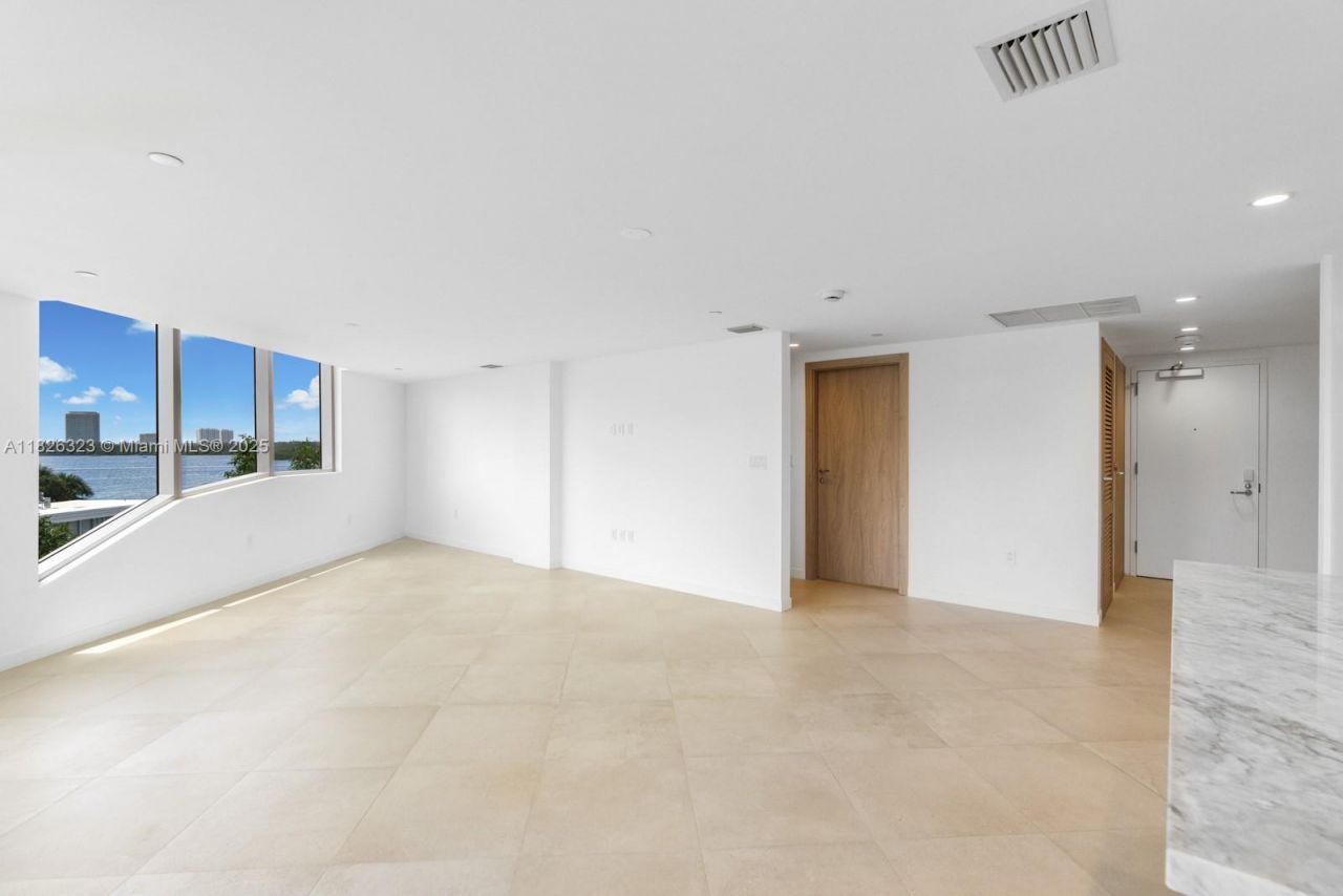 1135 103rd St, Unit 408, Bay Harbor Islands, FL 33154 Photo