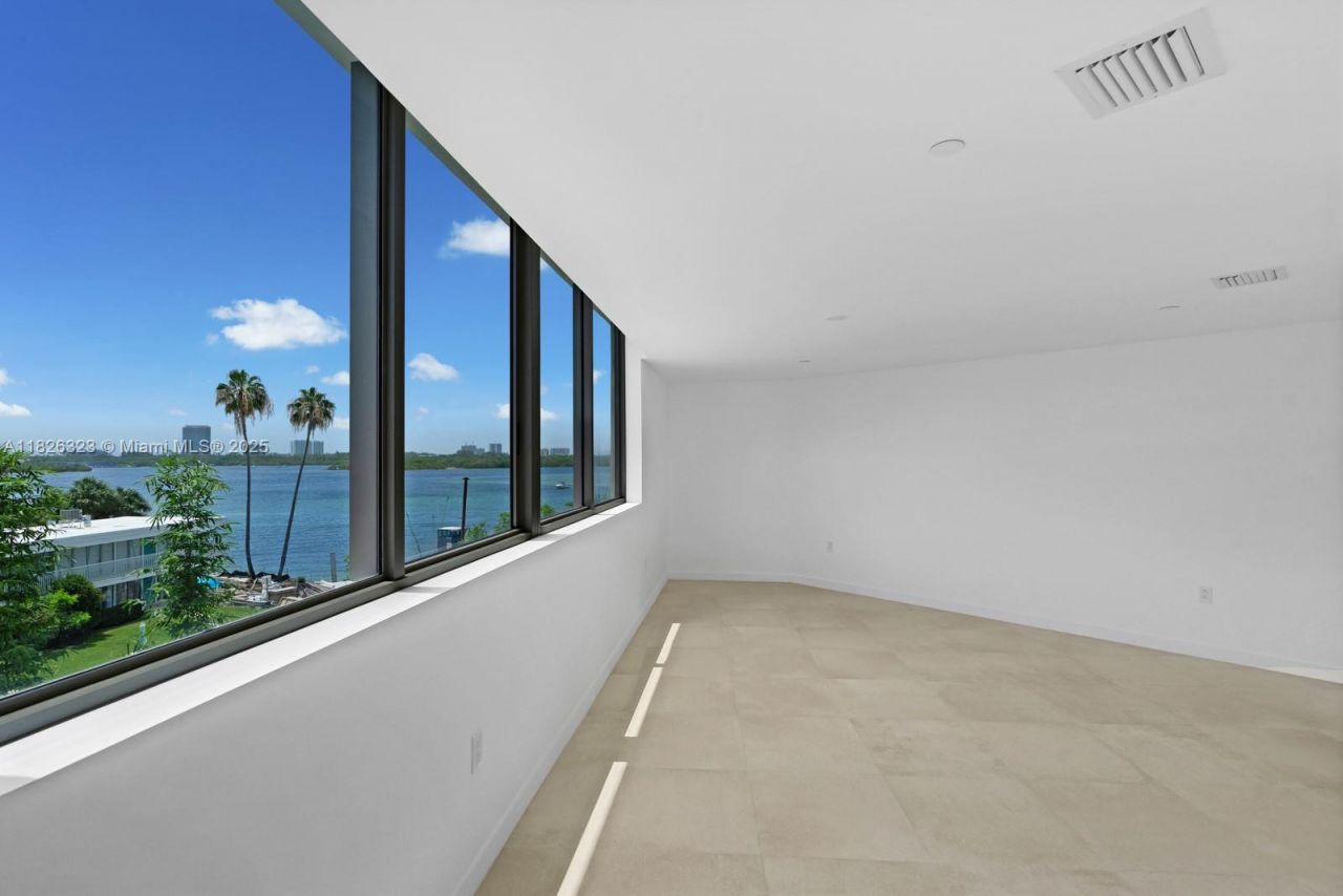 1135 103rd St, Unit 408, Bay Harbor Islands, FL 33154 Photo