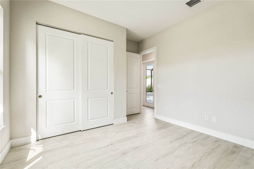 236 Oak Hammock Circle Sw, Vero Beach, FL 32962 Photo