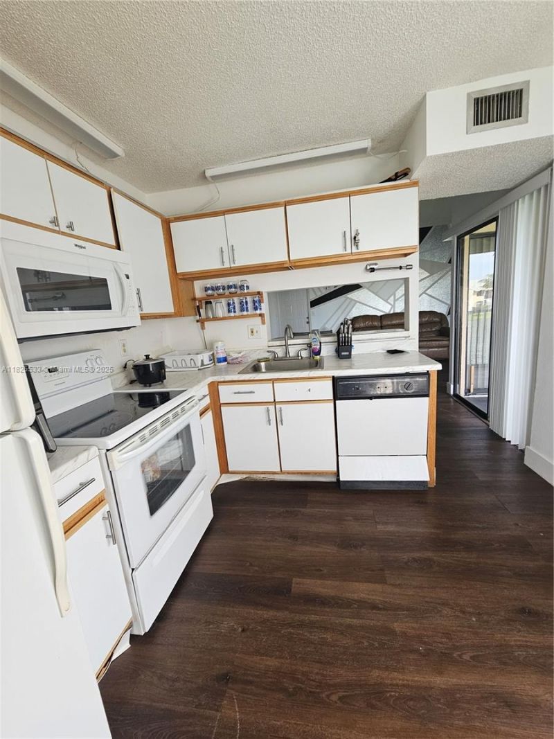 1002 Adams Ave, Unit 1002E, Homestead, FL 33034 Photo