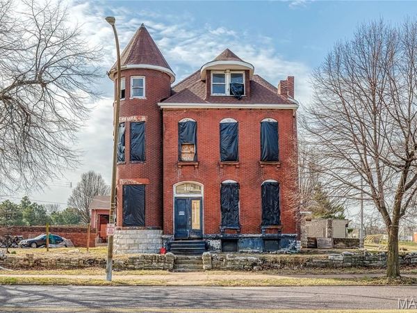 2012 Saint Louis Avenue, St Louis, MO 63106
