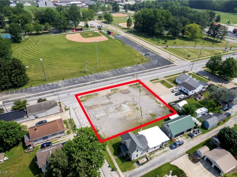 620 W High Street, Orrville, OH 44667 Photo 1