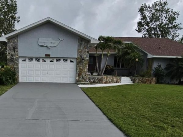 2210 BAYOU DRIVE, HOLIDAY, FL 34691