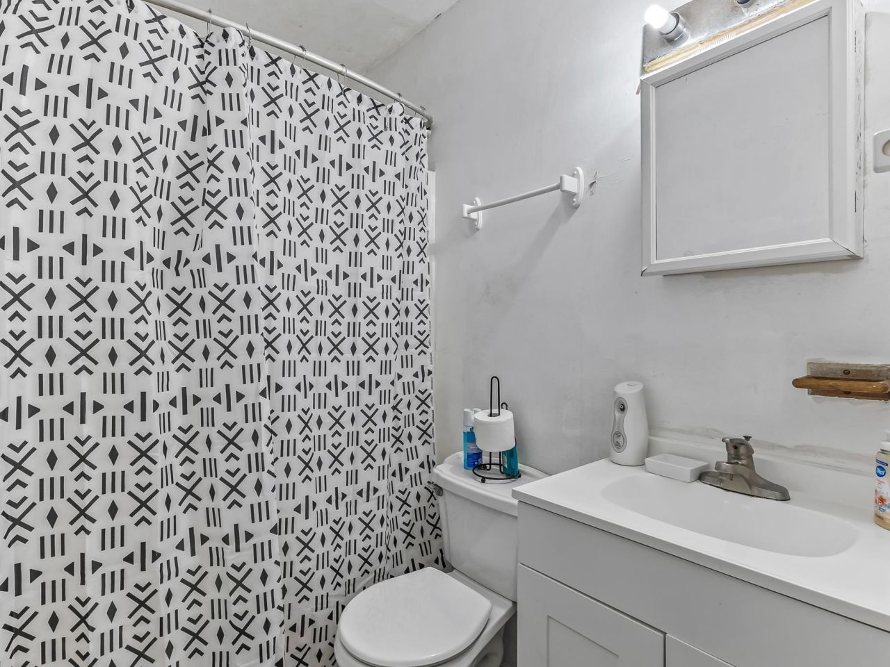 2526 Old Bainbridge Road, Tallahassee, FL 32303 Photo
