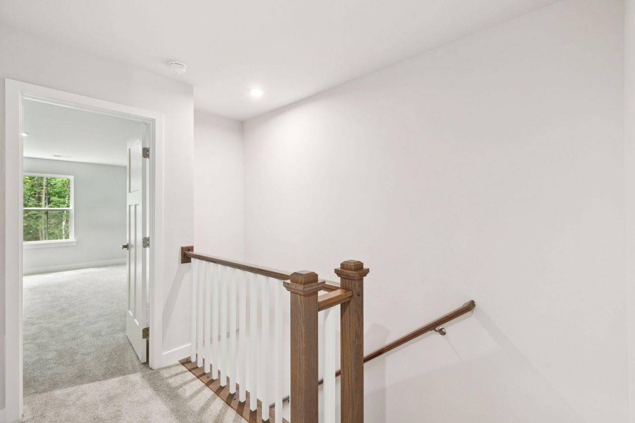 1056 Crescent Cove Lane Photo 9