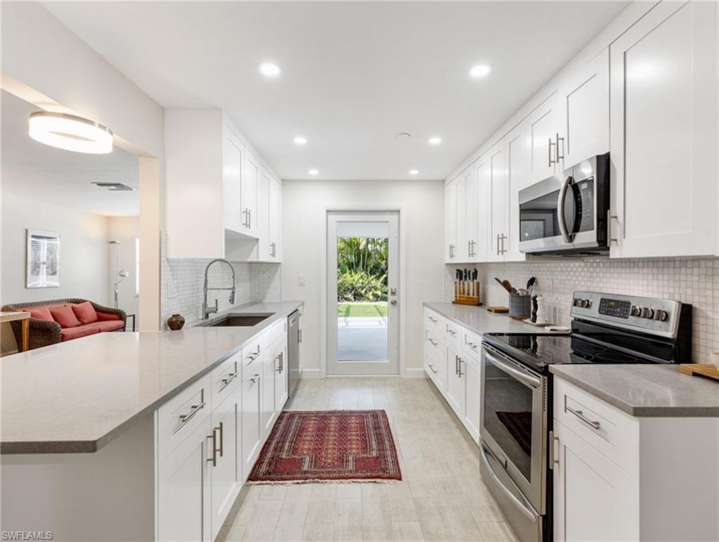 3704 Blue Heron Dr, Fort Myers, FL 33908 Photo