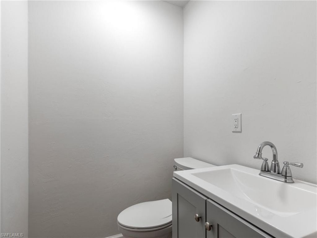 3704 Blue Heron Dr, Fort Myers, FL 33908 Photo