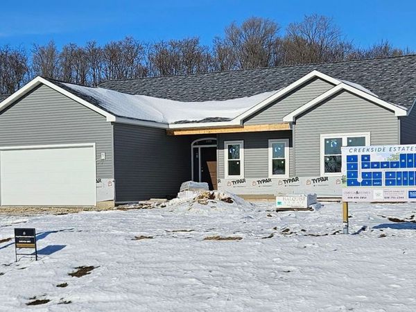 4131 S Chippendale Drive, Beloit, WI 53511
