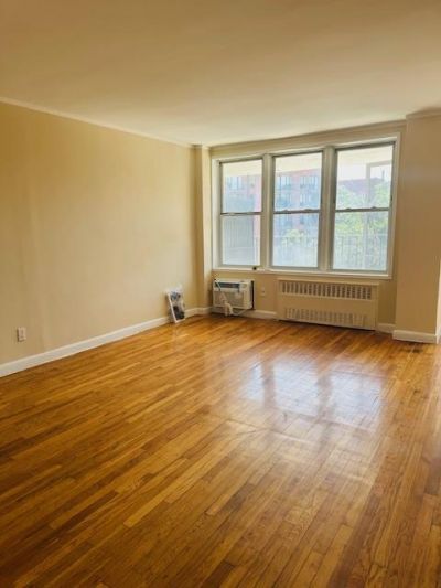 86-05 60 Road, Unit 2E, Elmhurst, NY 11373 Main Photo