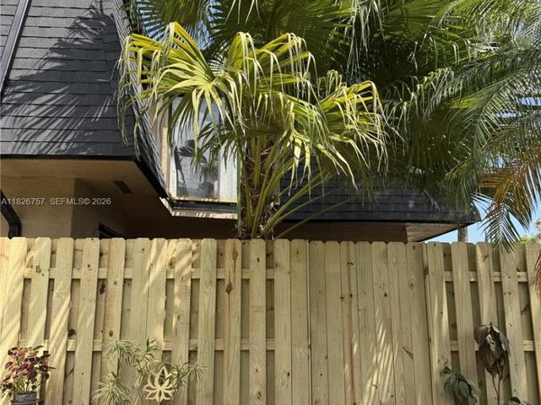 14260 SW 94th Cir Ln, Unit 104, Miami, FL 33186