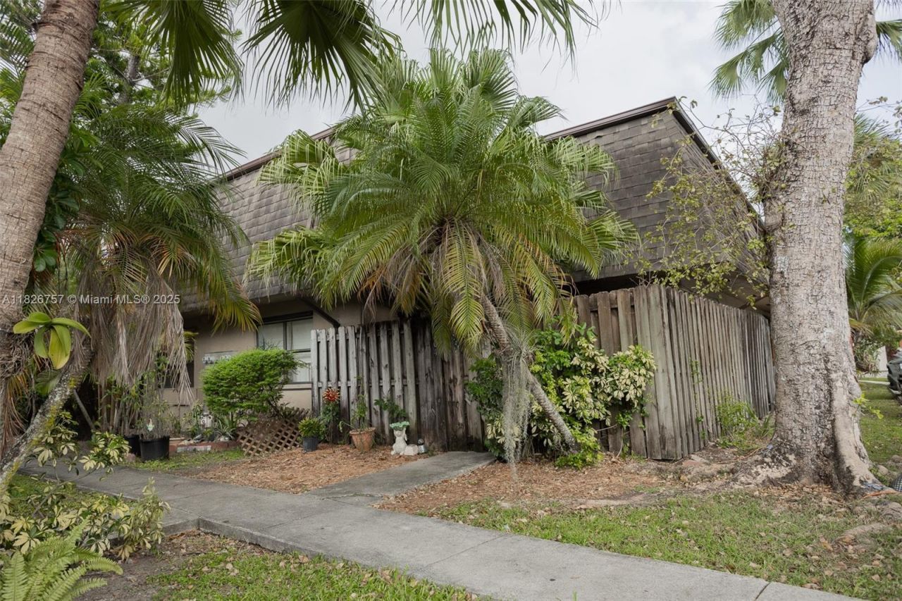 14260 SW 94th Cir Ln, Unit 104, Miami, FL 33186 Photo