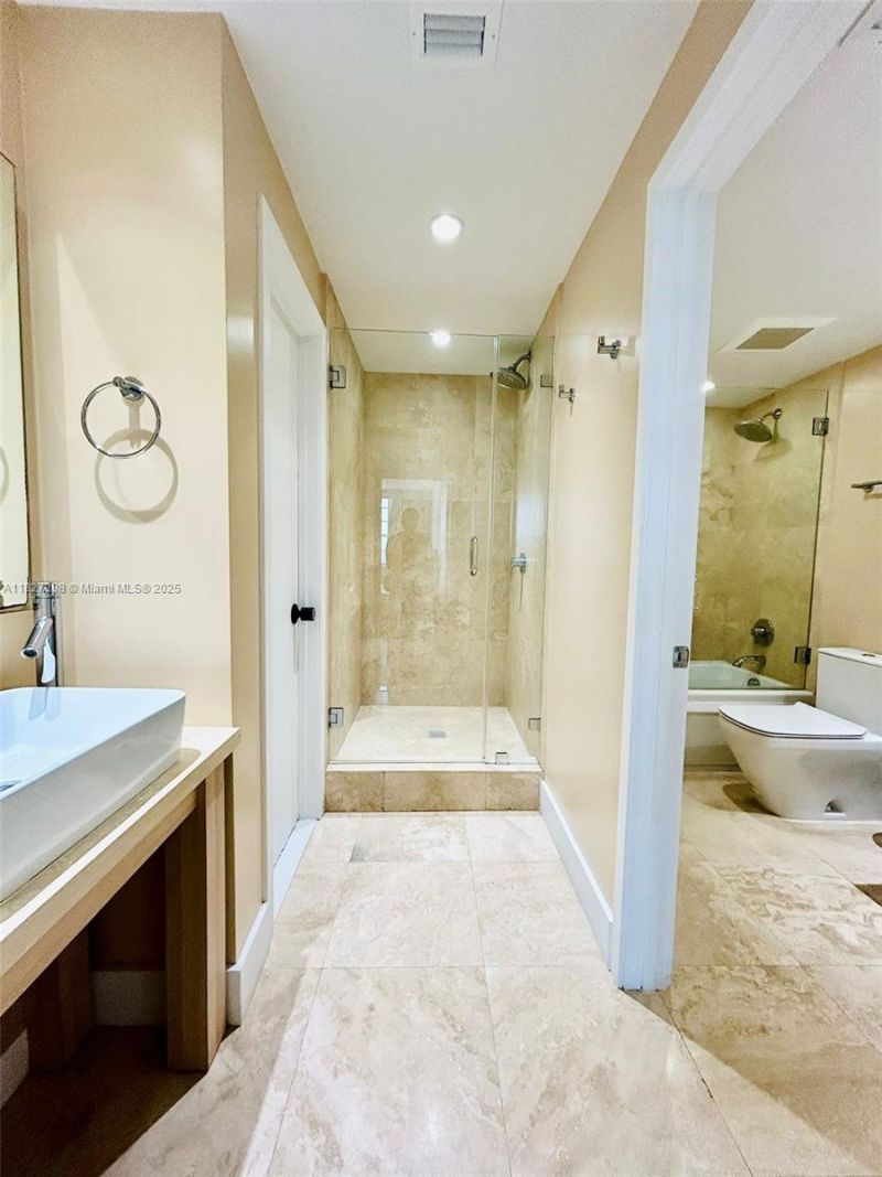 100 Lincoln Rd, Unit 1429, Miami Beach, FL 33139 Photo