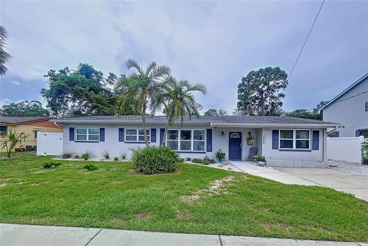 1445 Coburn Drive, Tarpon Springs, FL 34689 Main Photo
