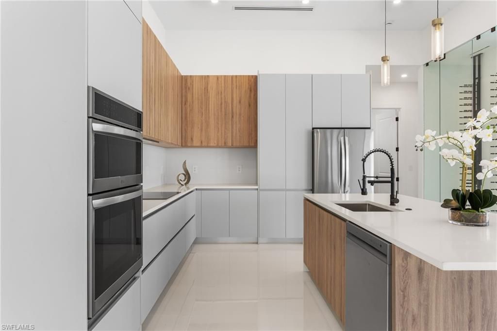 10 SW 33rd Ave, Cape Coral, FL 33991 Photo