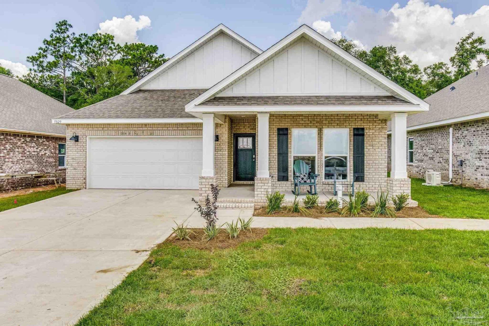 9777 Windy Hill Rd, Pensacola, FL 32526 Main Photo