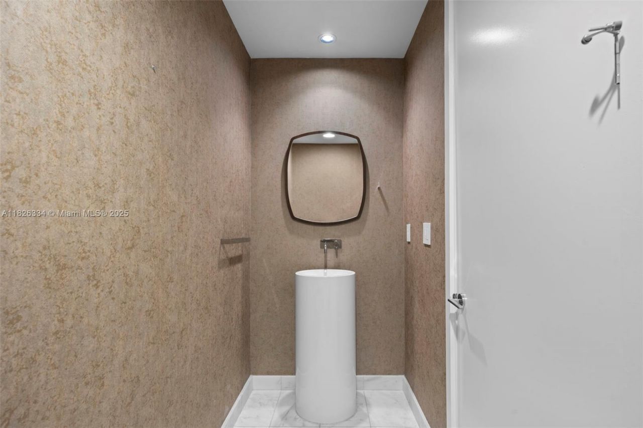 10203 Collins Ave, Unit 1603, Bal Harbour, FL 33154 Photo