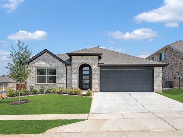 937 Kingbird Lane, Alvarado, TX 76009