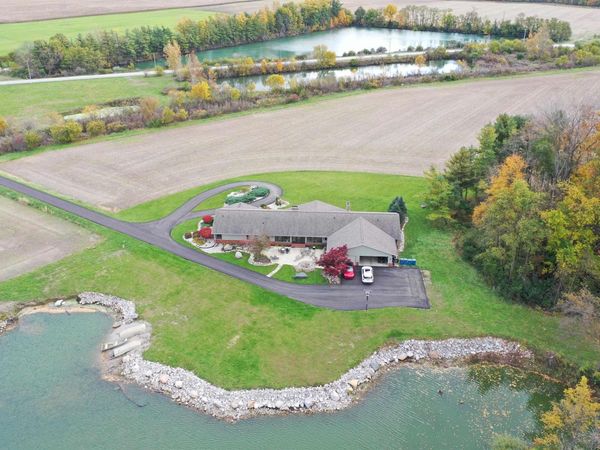 5933 Hoagland Road, Hoagland, IN 46745