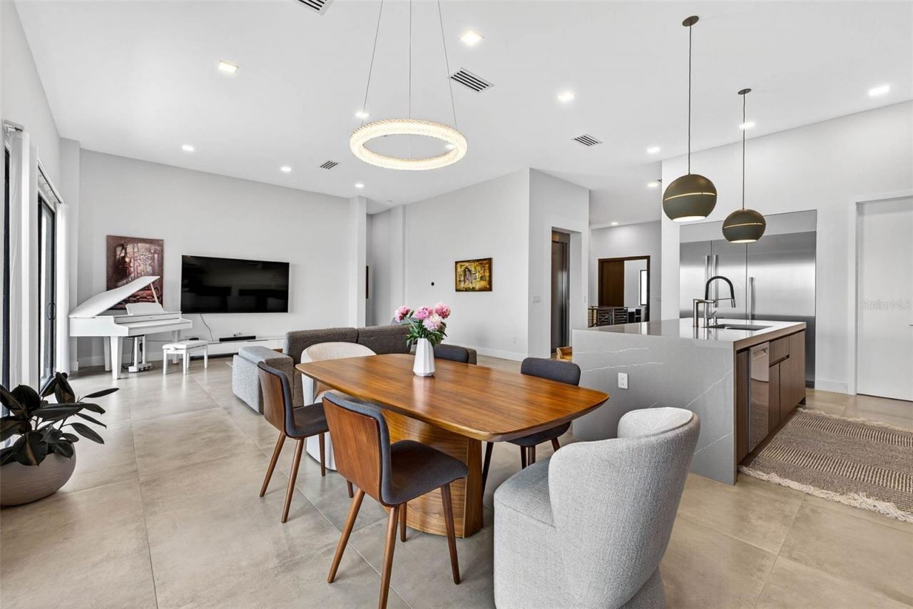 131 Forest Hills Drive, Redington Shores, FL 33708 Photo