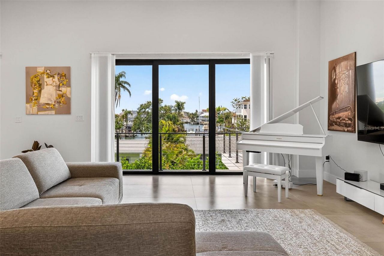 131 Forest Hills Drive, Redington Shores, FL 33708 Photo