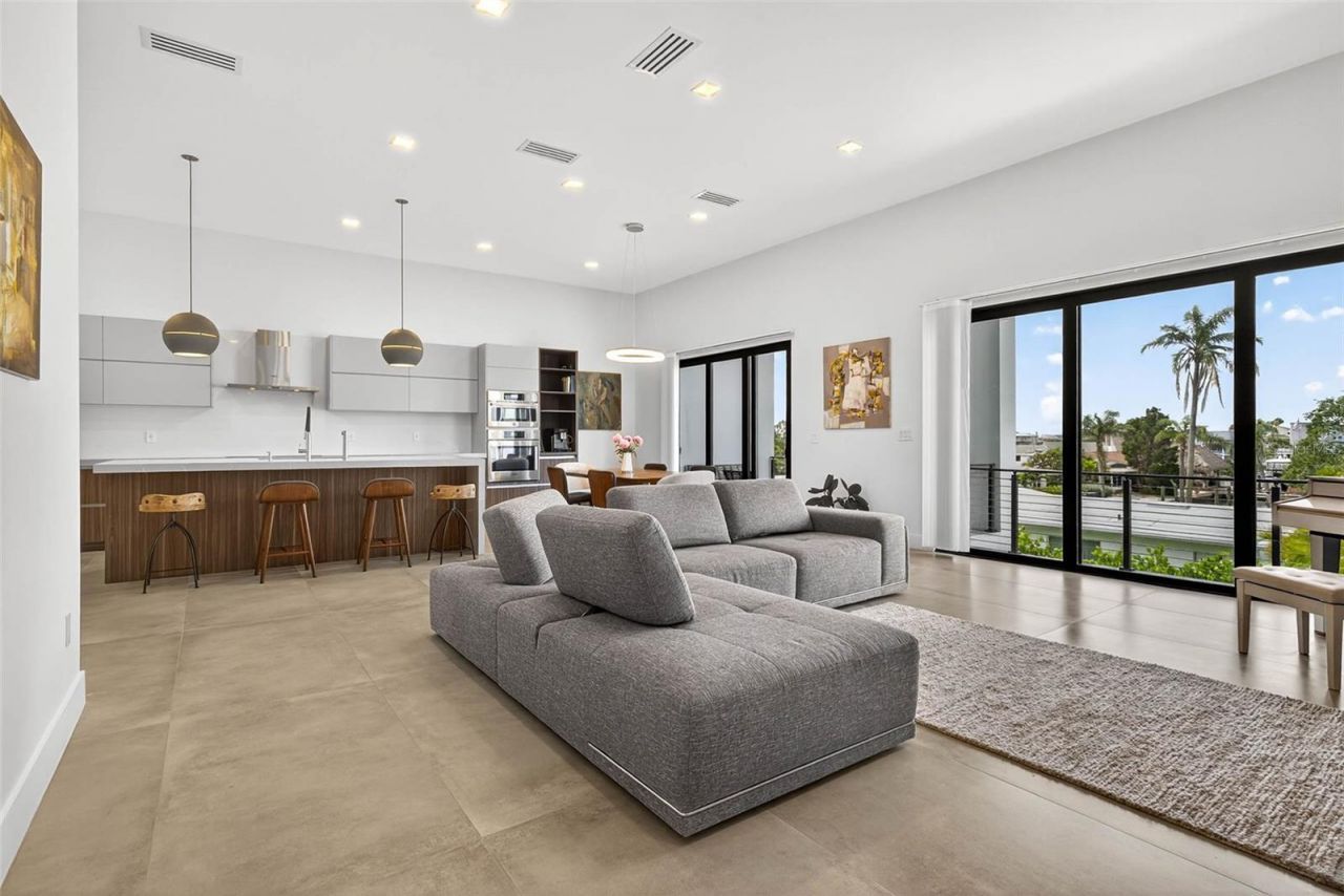 131 Forest Hills Drive, Redington Shores, FL 33708 Photo