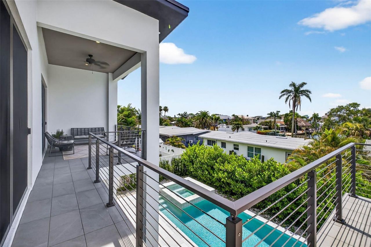 131 Forest Hills Drive, Redington Shores, FL 33708 Photo