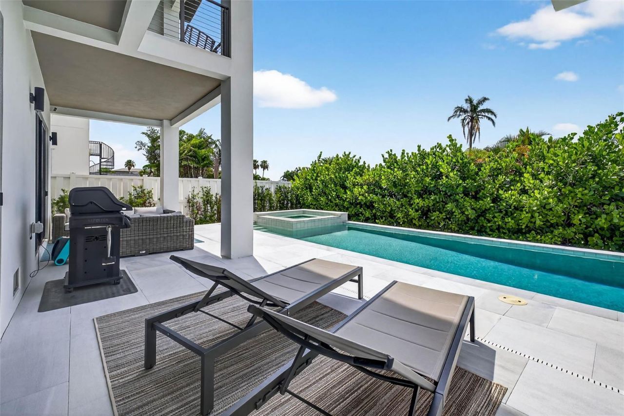 131 Forest Hills Drive, Redington Shores, FL 33708 Photo