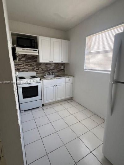 3669 Thomas Ave, Unit 10, Miami, FL 33133 Photo