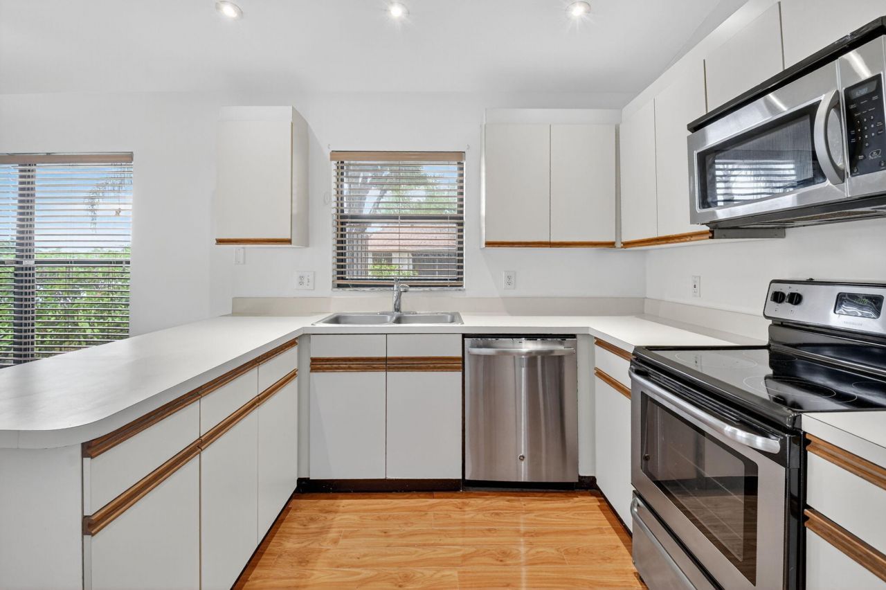 73 Via De Casas Norte, Boynton Beach, FL 33426 Photo