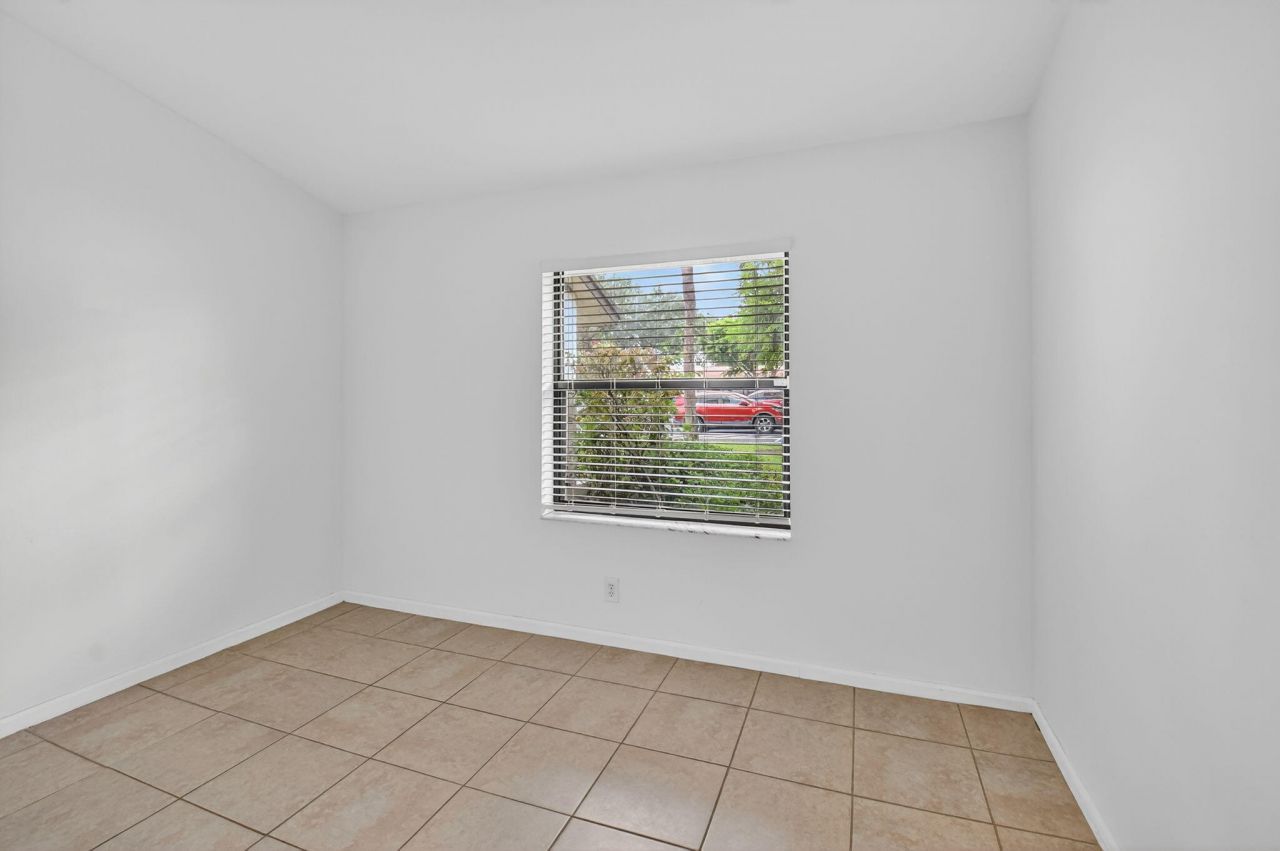 73 Via De Casas Norte, Boynton Beach, FL 33426 Photo