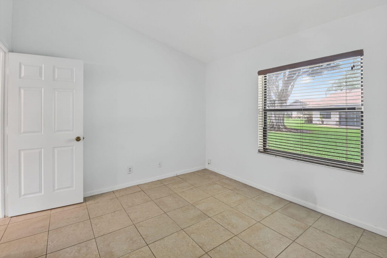 73 Via De Casas Norte, Boynton Beach, FL 33426 Photo