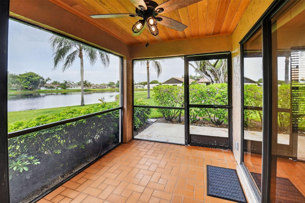 73 Via De Casas Norte, Boynton Beach, FL 33426 Photo