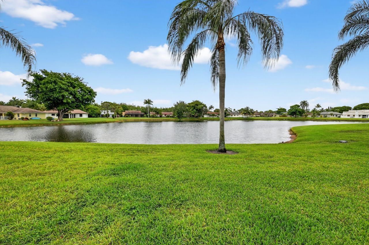 73 Via De Casas Norte, Boynton Beach, FL 33426 Photo