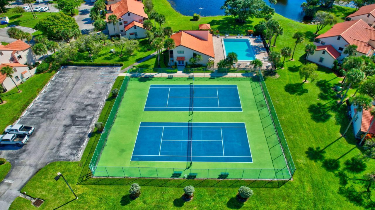 73 Via De Casas Norte, Boynton Beach, FL 33426 Photo