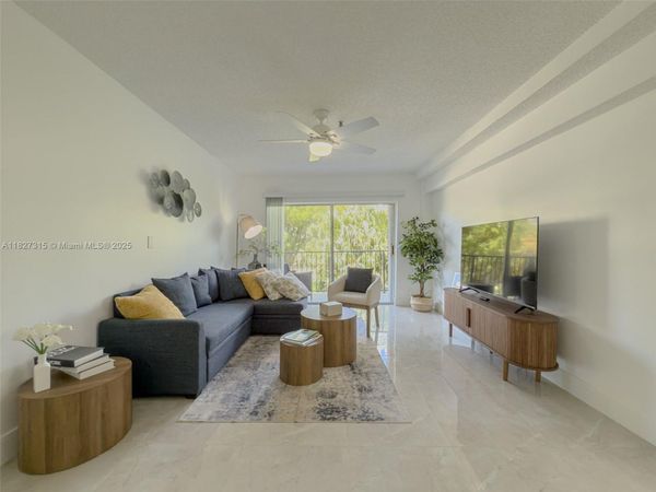 250 NE 181st Dr, Unit 107, Sunny Isles Beach, FL 33160
