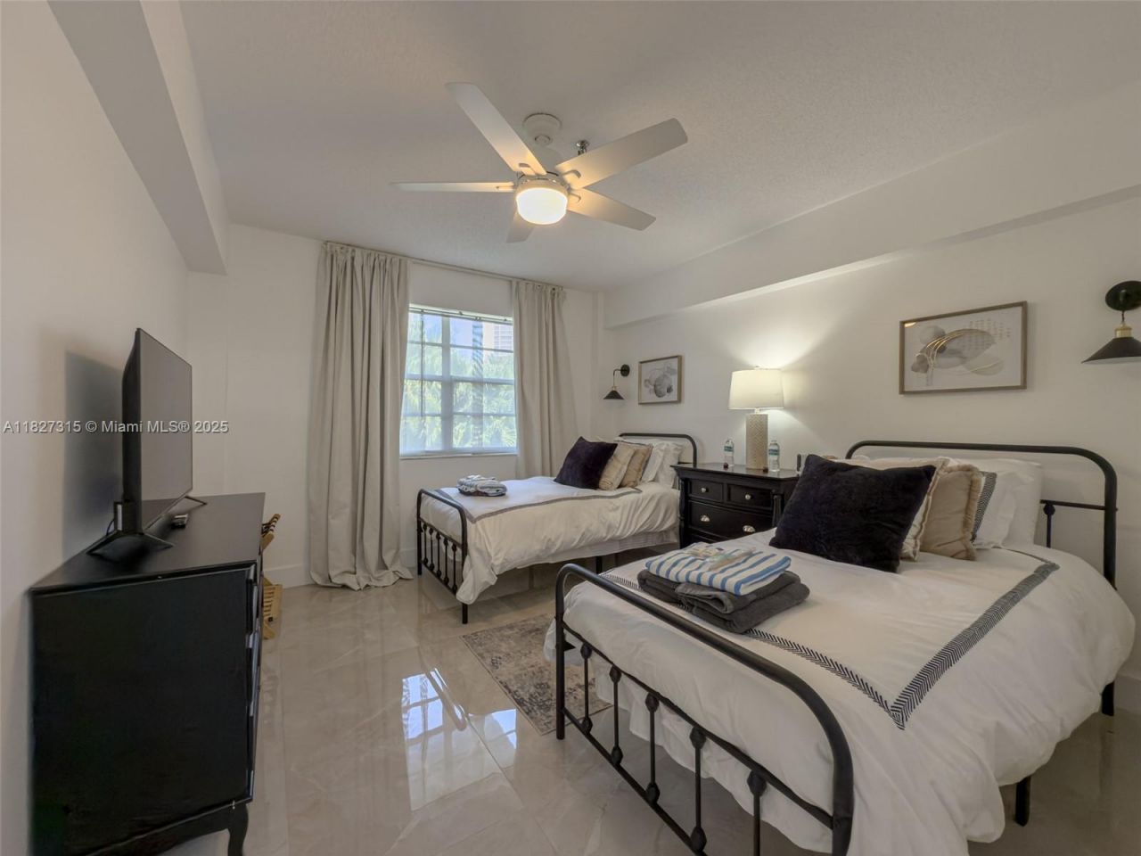250 NE 181st Dr, Unit 107, Sunny Isles Beach, FL 33160 Photo