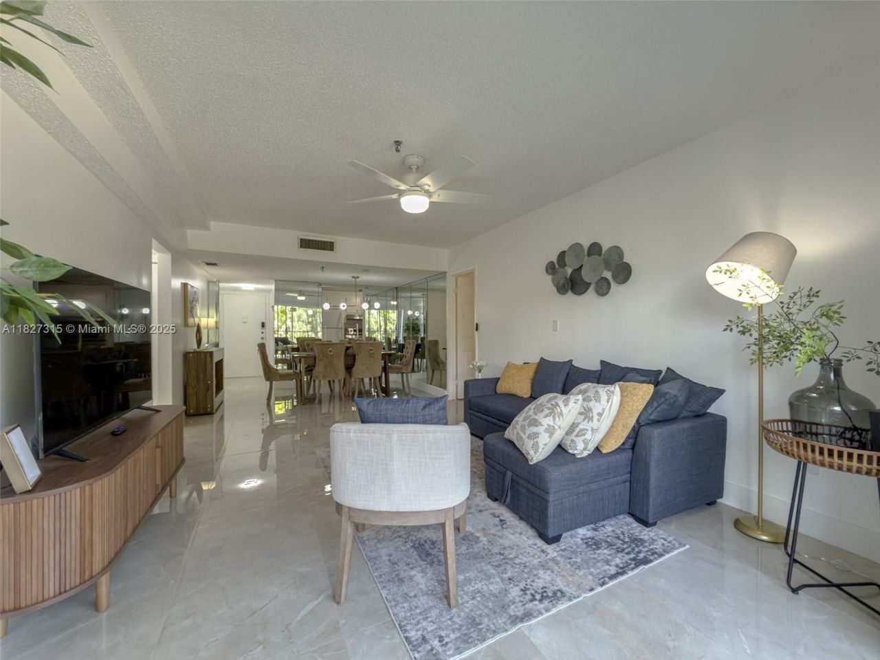 250 NE 181st Dr, Unit 107, Sunny Isles Beach, FL 33160 Photo