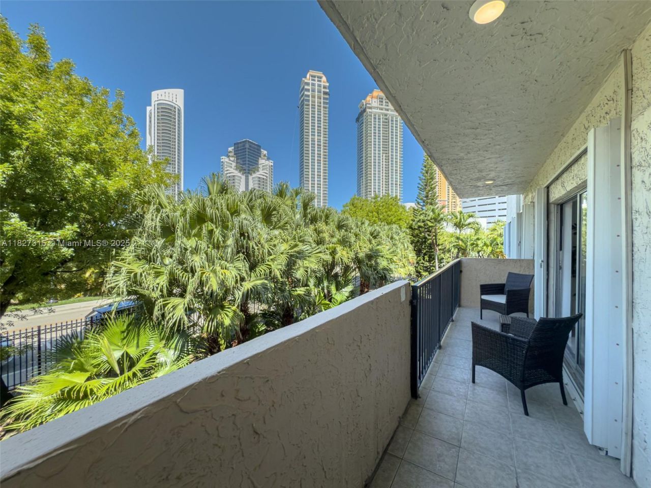 250 NE 181st Dr, Unit 107, Sunny Isles Beach, FL 33160 Photo