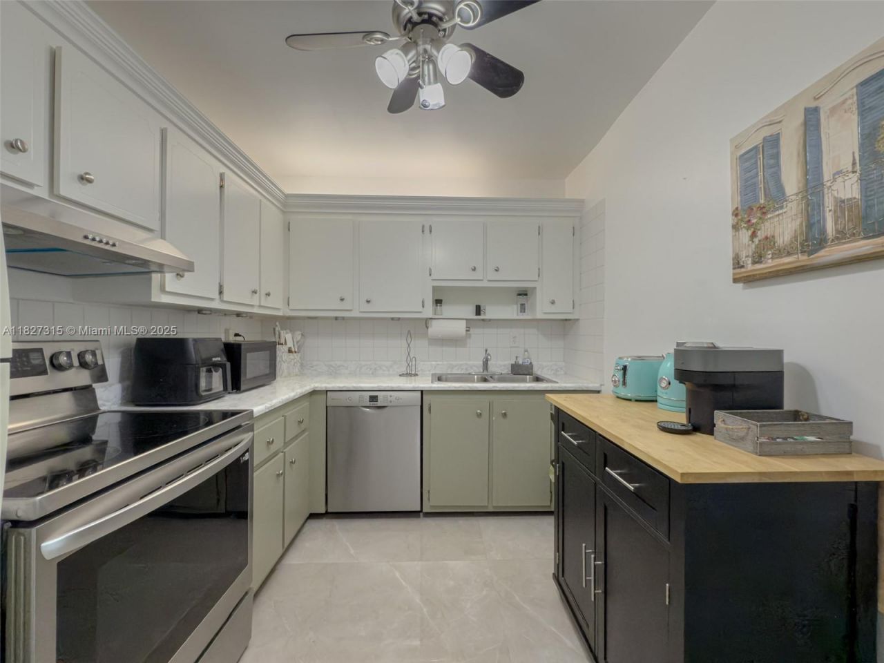 250 NE 181st Dr, Unit 107, Sunny Isles Beach, FL 33160 Photo