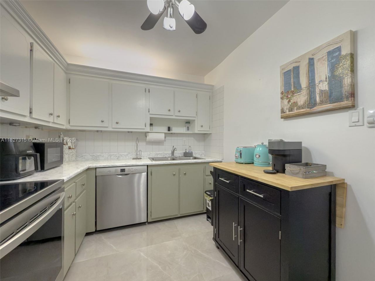 250 NE 181st Dr, Unit 107, Sunny Isles Beach, FL 33160 Photo