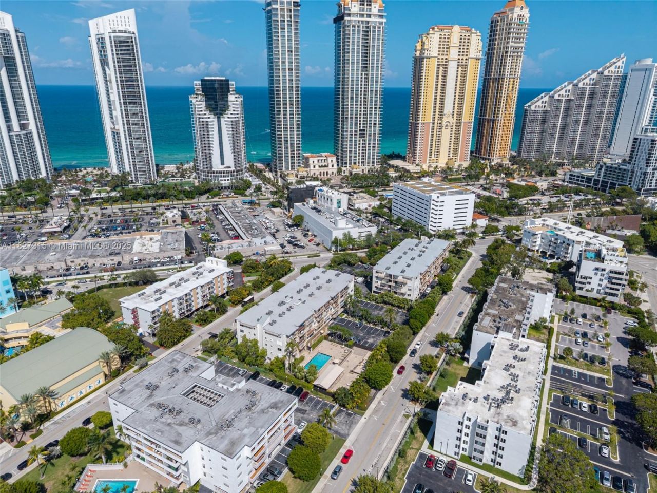 250 NE 181st Dr, Unit 107, Sunny Isles Beach, FL 33160 Photo