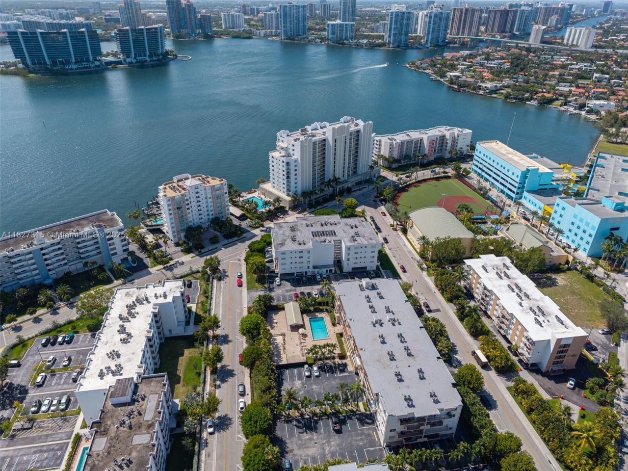 250 NE 181st Dr, Unit 107, Sunny Isles Beach, FL 33160 Photo