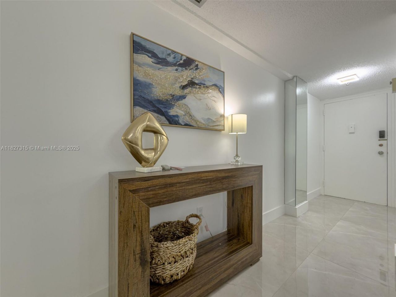 250 NE 181st Dr, Unit 107, Sunny Isles Beach, FL 33160 Photo