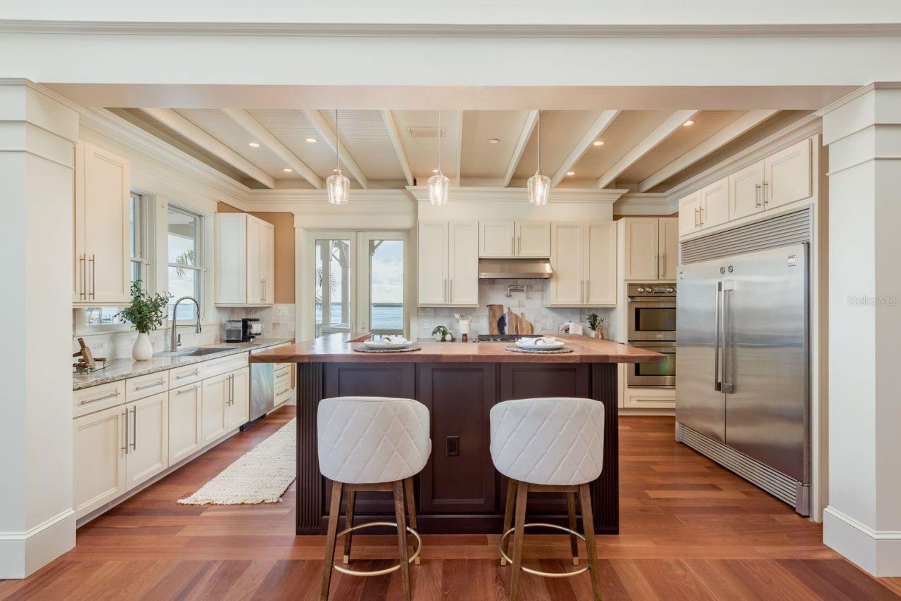 442 Midway Island, Clearwater Beach, FL 33767 Photo